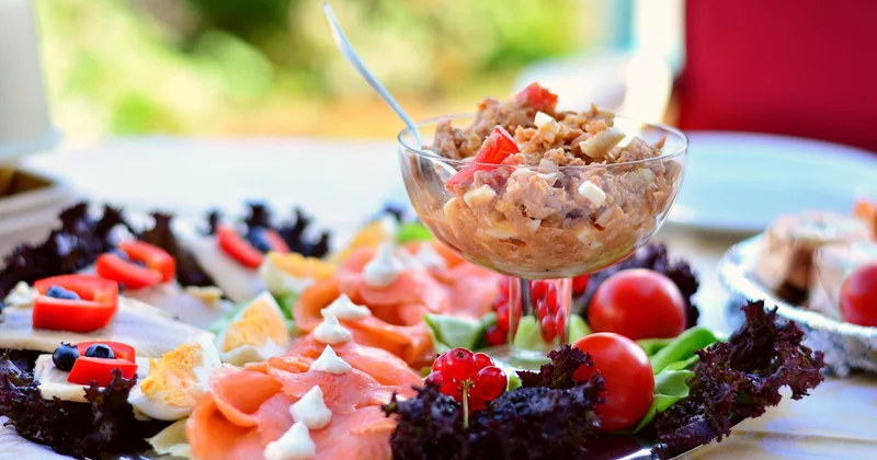 Dip avocat-feta, thon, ou la version vegan