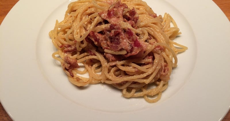 Carbonara sans crème : la vraie recette traditionnelle italienne