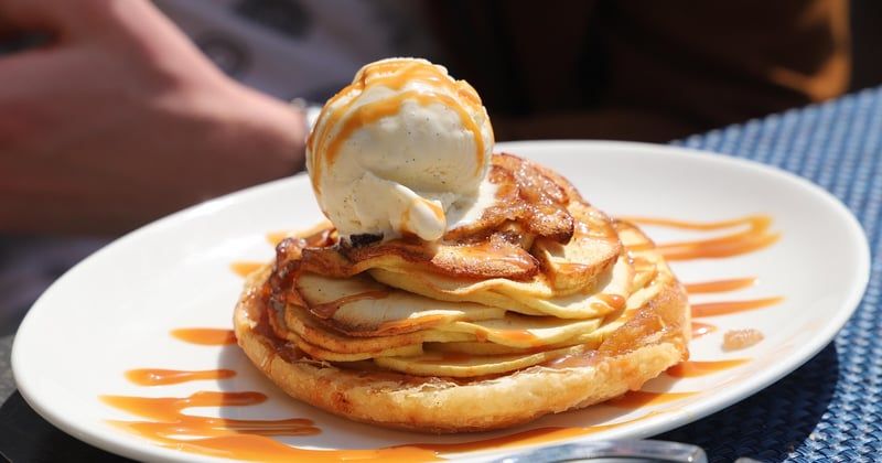 Tarte tatin aux pommes caramélisées facile : la recette inratable qui impressionne